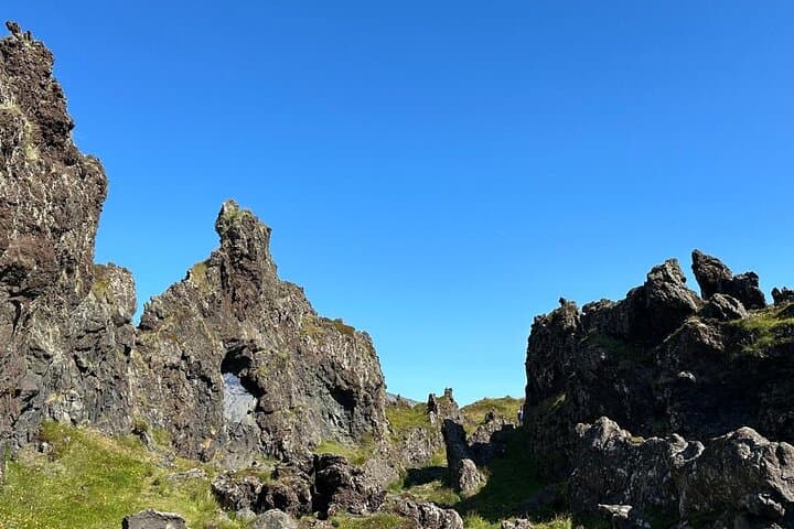 Snaefellsnes Peninsula Private Tour: Kirkjufell, Lava Fields & Seal Beaches photo 4