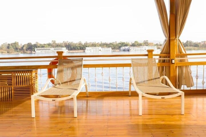 Slow Dahabiya Cruise: 4 Nights from Luxor to Aswan & Abu Simbel