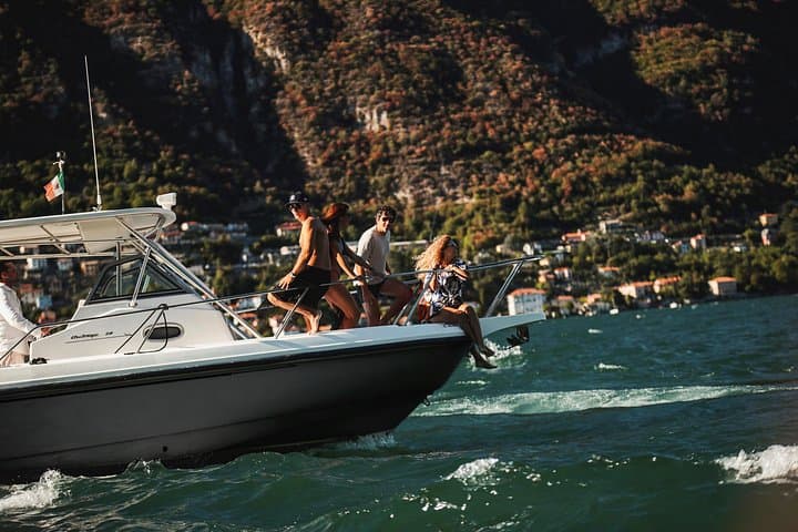 Private 1-Hour Boat Tour on Lake Como: Villas, Views & Custom Cruise photo 3