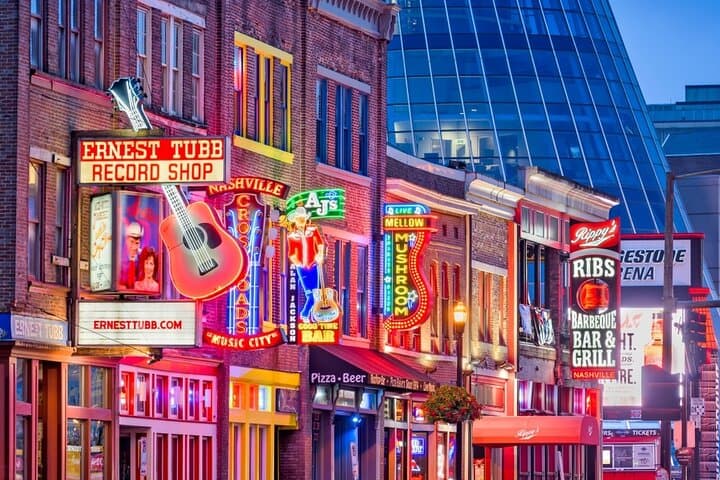 Nashville Haunted Spirits Murder & True Crime Pub Crawl: Printer's Alley Ghost Tour