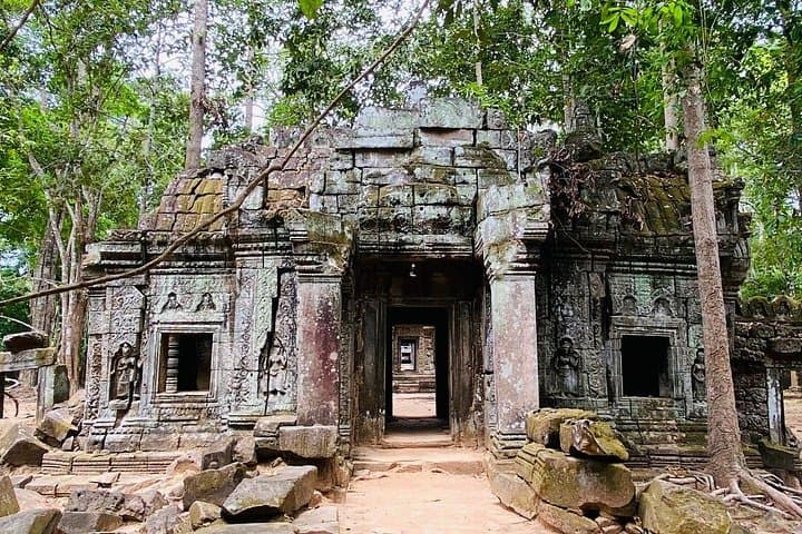 3-Day Angkor Wat & Kampong Phluk Cultural Tour: Temples, Trees and Tonlé Sap photo 6