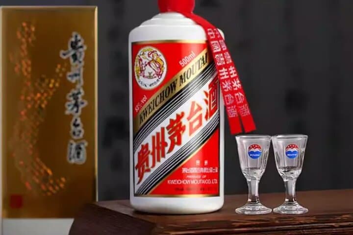Beijing Hutong Night Crawl: Dumplings, Craft Beer & Secret Speakeasies photo 5