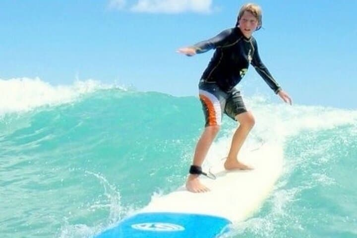 Learn to Surf in Waikiki: Beginner Lessons at Duke Kahanamoku Statue photo 5
