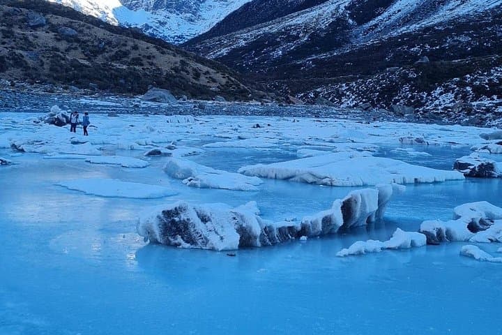 Aoraki/Mount Cook Private Day Tour from Dunedin — Lake Pukaki & Hooker Valley photo 1