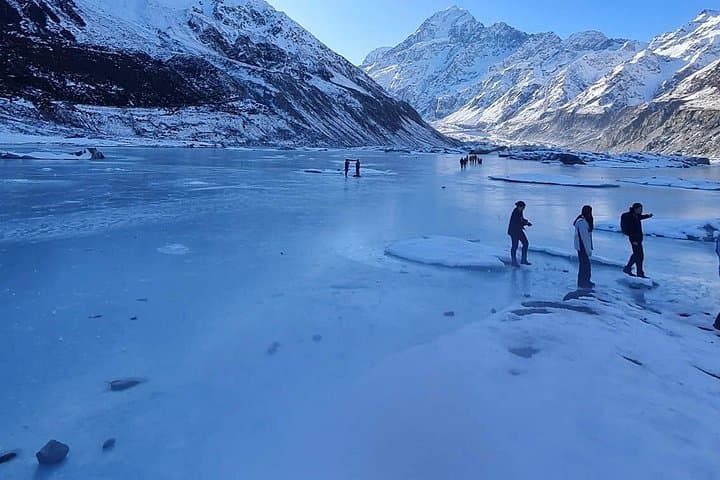 Aoraki/Mount Cook Private Day Tour from Dunedin — Lake Pukaki & Hooker Valley photo 2