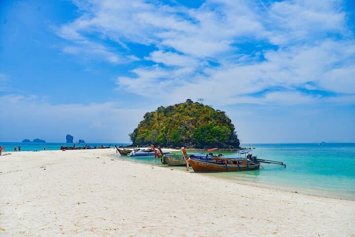 Krabi 4 Islands Day Trip: Snorkeling, Sandbars & Pranang Cave photo 3