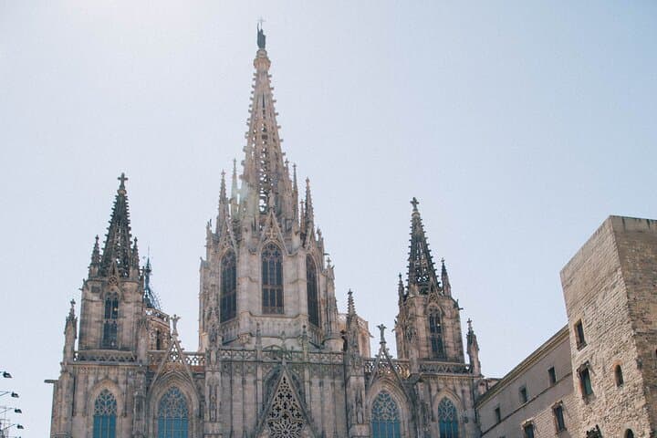 Barcelona Bike Rentals — Gothic Quarter to Seafront Cycling photo 5
