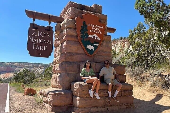 Bryce Canyon & Zion Private Day Trip from Las Vegas — Hoodoos, Canyons & Lookouts photo 2