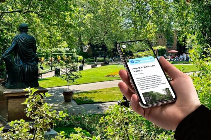 London Interactive Walking Tour: Trafalgar Square to Westminster Bridge photo 3