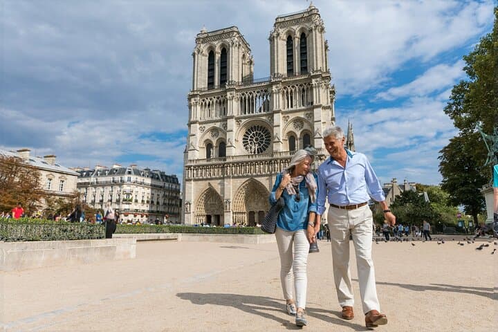 Half-Day Small-Group Paris City Tour: Eiffel, Louvre & Notre-Dame by Minivan photo 3