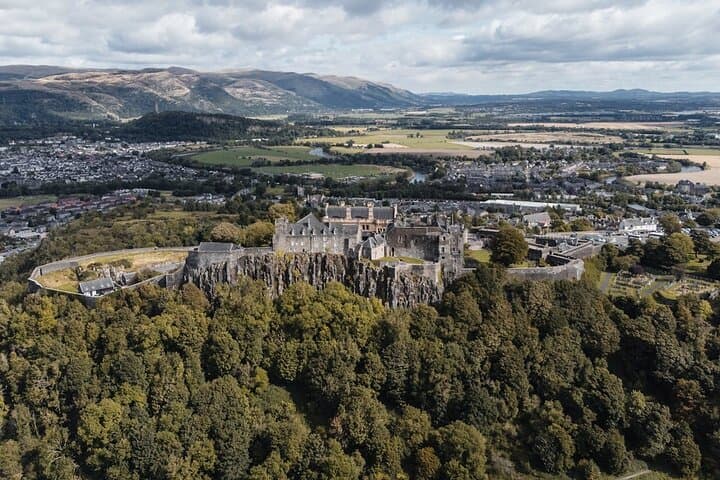 Private Day Tour: Stirling Castle, Whisky Distillery & St Andrews from Edinburgh