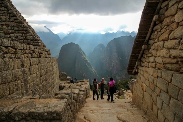 Essential Machu Picchu Full-Day Tour: Vistadome Train from Cusco photo 6