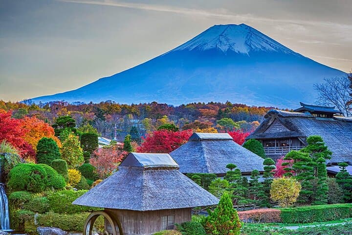 Mount Fuji Day Trip: Oshino Hakkai, Lake Kawaguchi & Chureito Pagoda photo 5
