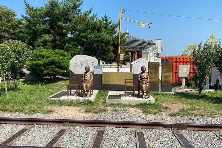 DMZ, Eunpyeong Village & Jingwansa Temple: Private Full-Day Tour from Seoul photo 2