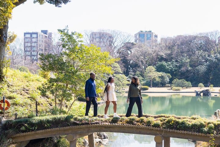 Tokyo Private Photography Tour: Authentic Local-Guided Walking Experience photo 2