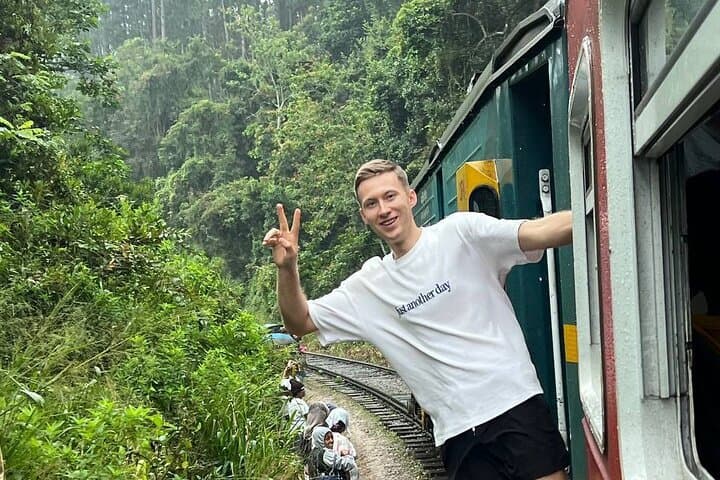 Ella Day Trip: Ravana Falls, Little Adam’s Peak & Nine Arch Bridge photo 3