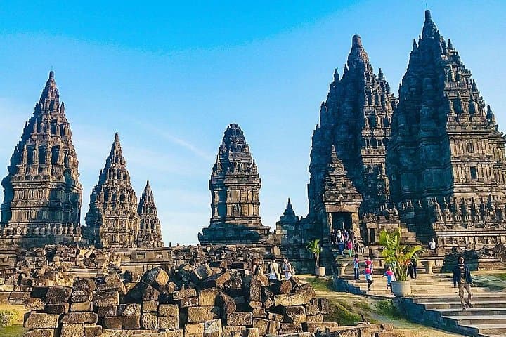 12-Day Customized Indonesia Family Tour — Borobudur, Ubud, Komodo & Snorkeling photo 2
