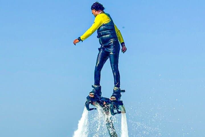Flyboarding in Dubai Harbour: Private 30-Minute Thrill Above the Water