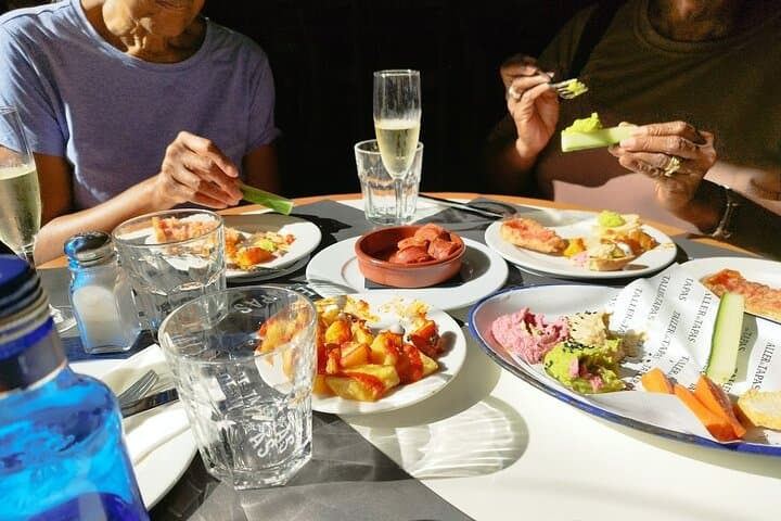Barcelona Bike Tour: Tapas, Markets & Wine Cycling Through the Gothic Quarter photo 3