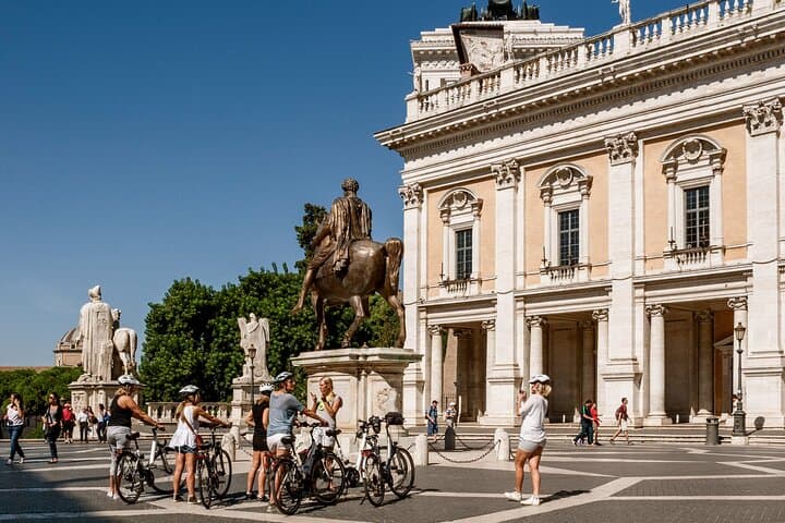 Taste of Rome: 2.5-Hour Cannondale E-Bike Tour of Colosseum, Trevi & Spanish Steps photo 6
