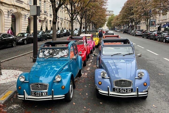Paris in a 2CV: Classic 2-Hour Vintage Car Tour photo 2