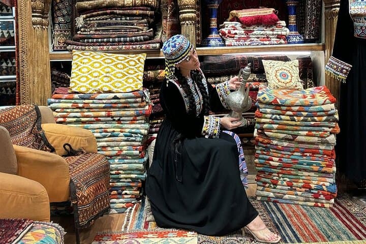 Private Old Dubai Food & Walking Tour — Abra Ride, Souks & Blue Mosque Visit photo 3
