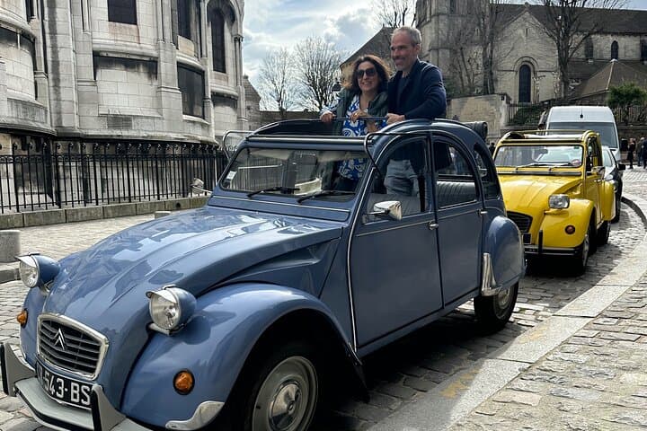 Paris in a 2CV: Classic 2-Hour Vintage Car Tour photo 4