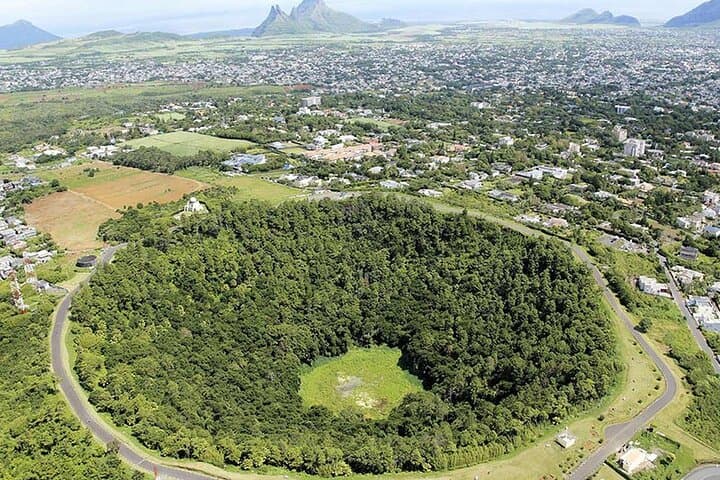 Chamarel Seven Coloured Earth & Southwest Mauritius Private Tour — Waterfalls, Craters & Grand Bassin photo 3