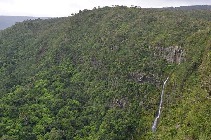 Chamarel Seven Coloured Earth & Southwest Mauritius Private Tour — Waterfalls, Craters & Grand Bassin photo 5