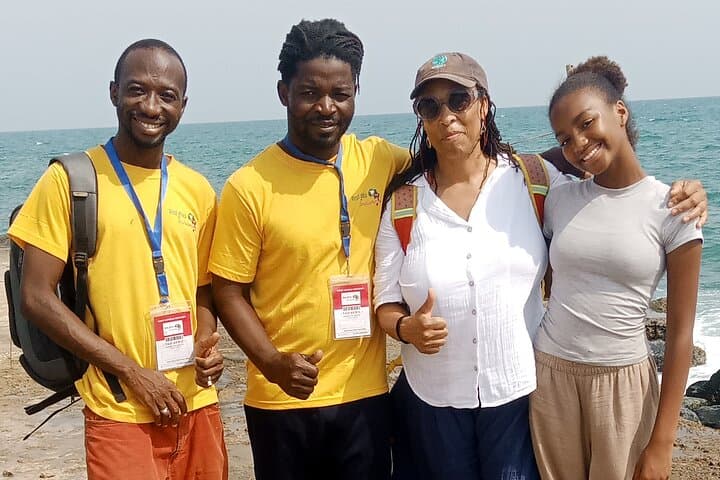 Explore Lomé: National Museum, Slave House & Markets Guided Tour photo 5
