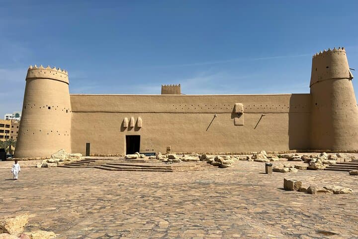 Self-Guided Riyadh App Tour: Explore Historic Souqs and Modern Landmarks photo 4