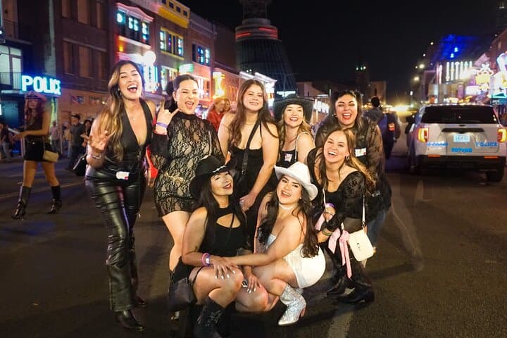 Insider's Nashville Live Music Bar Crawl: Printers Alley, 2nd Ave & Broadway photo 4