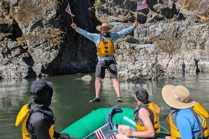 Half-Day Rogue River Rafting Through Hellgate Canyon Near Grants Pass photo 3