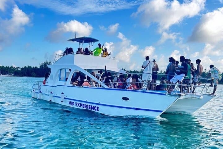 Punta Cana Party Boat: Snorkel, Open Bar & Natural Pool Cruise photo 4