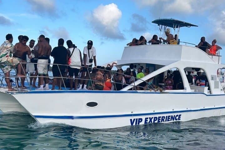 Punta Cana Party Boat: Snorkel, Open Bar & Natural Pool Cruise photo 3