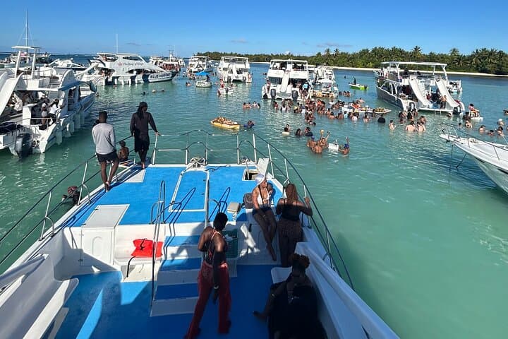 Explore the Vibrant Rhythms of Punta Cana with a Hip-Hop Party Boat Adventure photo 4