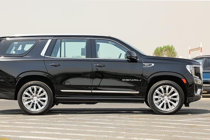 Private Limousine Dubai Transport Experience: Luxury Chauffeur Service & Custom Routes photo 3