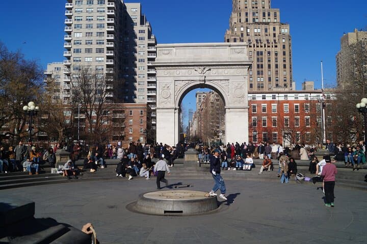 Private New York Downtown Highlights Half-Day Walking Tour photo 3