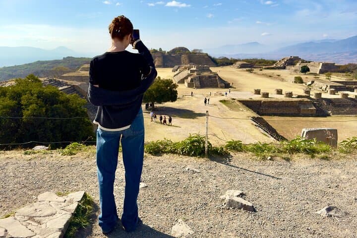 Full-Day Monte Albán, Tule Tree & Teotitlán Mezcal Tour from Oaxaca