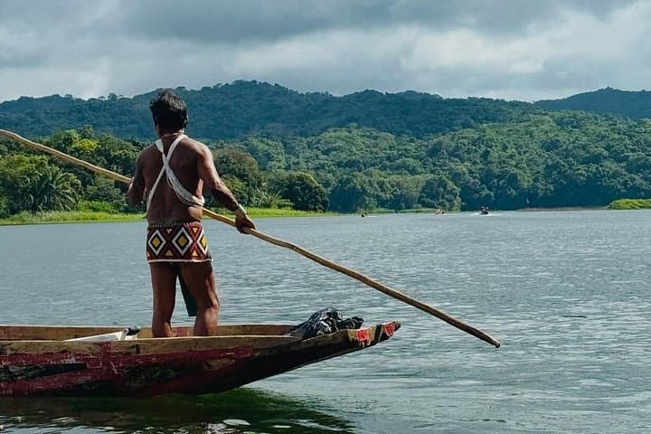 Emberá Village Experience: Canoe, Waterfall Hike & Cultural Visit in Chagres National Park photo 3