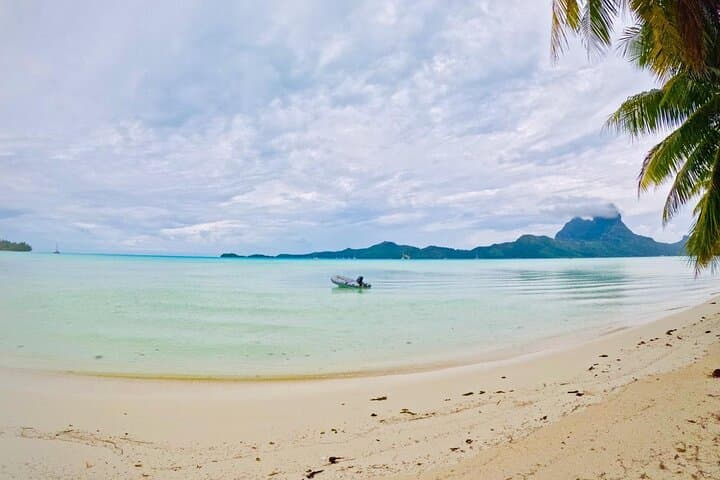 Leeward Islands Catamaran Cruise: 7-Day Polynesian Lagoon Adventure photo 4