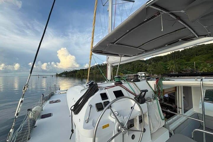 Leeward Islands Catamaran Cruise: 7-Day Polynesian Lagoon Adventure photo 3