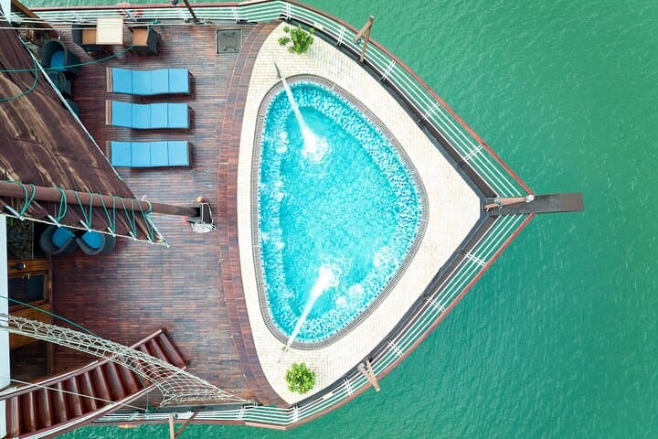 Amanda Cruise: Luxury 2-Day Halong & Lan Ha Bay Cruise Guide photo 4