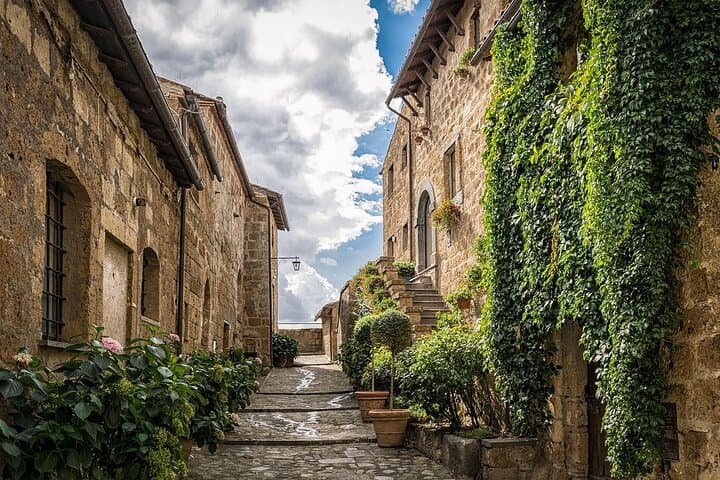 Como Mystery Heist: Self-Guided Detective Walk Through Historic Como photo 2