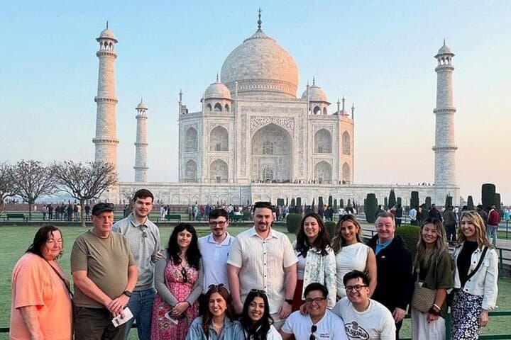 Private Taj Mahal Day Trip from Delhi: Full-Day Agra by Car