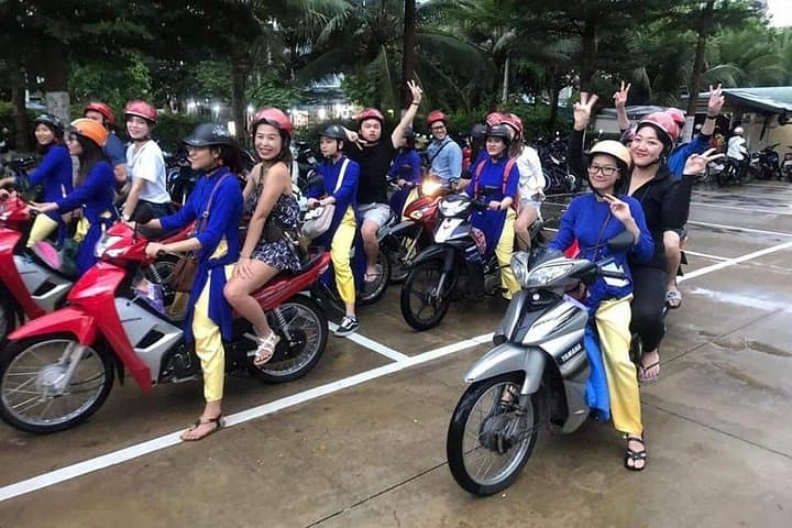 Hoi An Night Motorbike Food Tour & Private Lantern Cruise photo 2