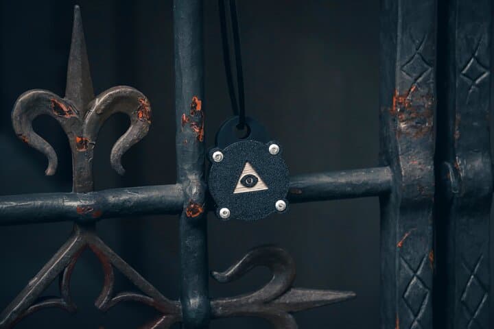 City Escape Game Across Desenzano: Piazza Puzzles & Lakeside Clues photo 6