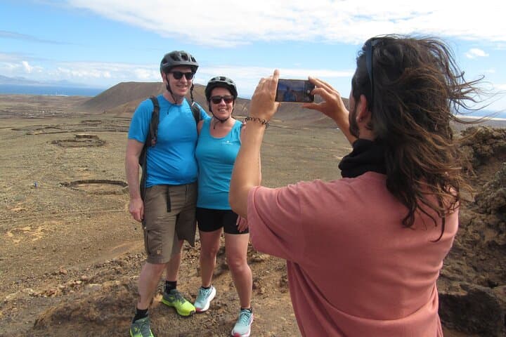 E‑Biking Among Volcanoes: Corralejo Electric Bike Tour on Fuerteventura photo 4
