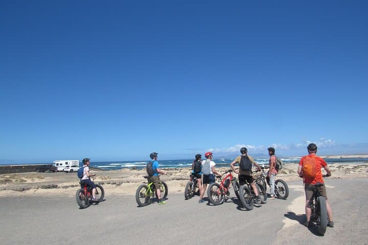 E‑Biking Among Volcanoes: Corralejo Electric Bike Tour on Fuerteventura photo 2