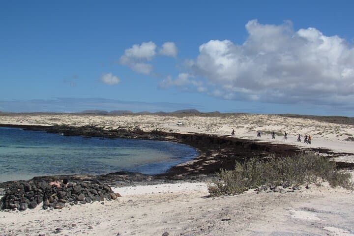 E‑Biking Among Volcanoes: Corralejo Electric Bike Tour on Fuerteventura photo 5